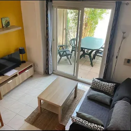 Maisonnette Ti Lézard Au Calme à 100 Mètres De La Hébergement de vacances *
